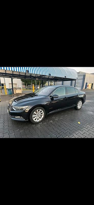 Gebraucht VW Passat 125 PS (91 kW) 2015 Schwarz Limousine