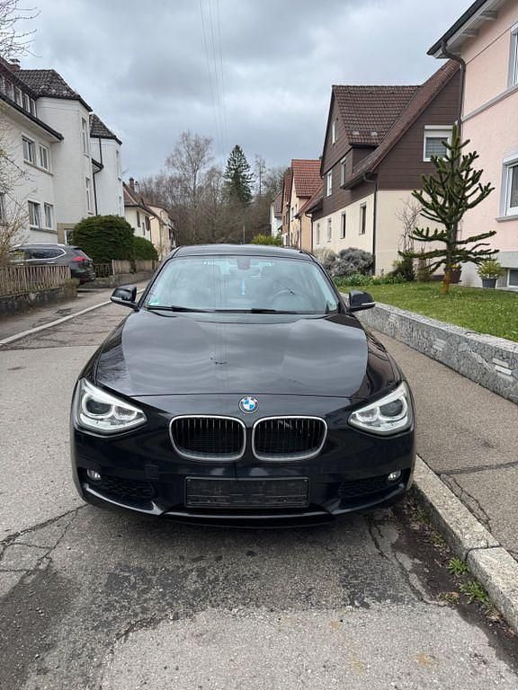 Gebraucht BMW 116 Efficient Dynamics 116 PS (85 kW) 2014 Schwarz Kleinwagen