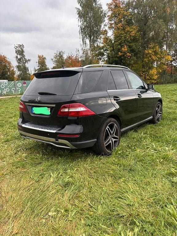 Gebraucht Mercedes ML350 258 PS (189 kW) 2012 Schwarz SUV