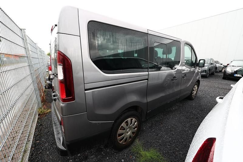 Gebraucht Renault Trafic Expression 125 PS (91 kW) 2017 Gris cassiopee perleffekt Van / Kleinbus