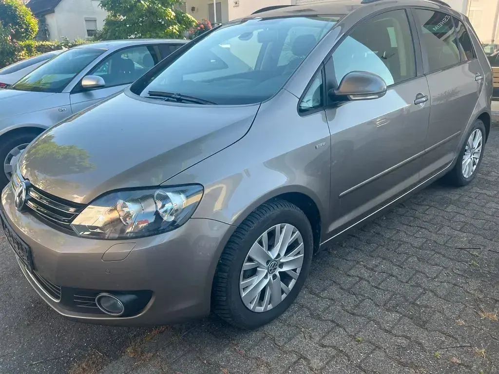 Gebraucht VW Golf VII Life 86 PS (63 kW) 2013 Braun Limousine