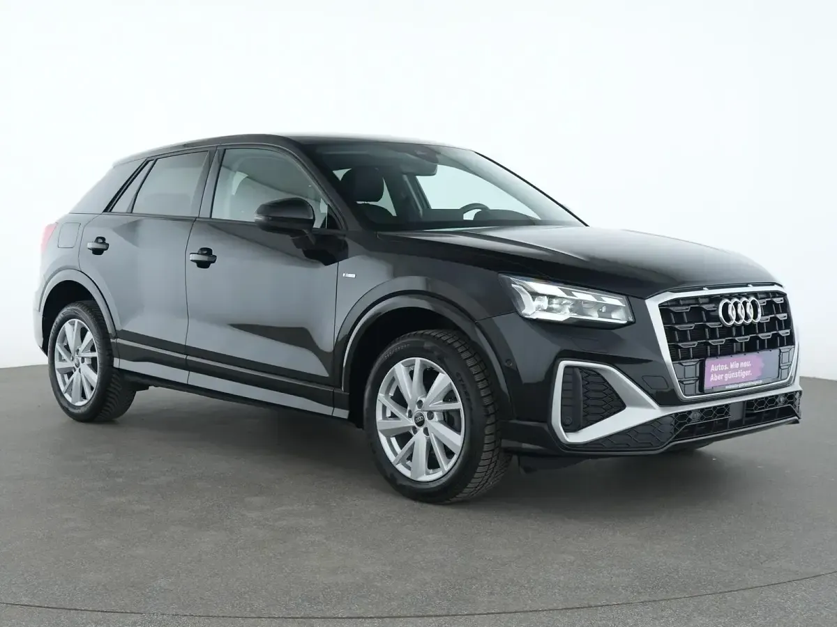 Gebraucht Audi Q2 S-Line 150 PS (110 kW) 2022 Mythosschwarz SUV