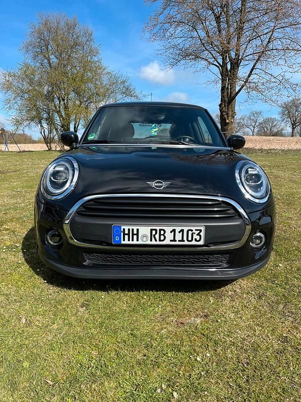 Second-hand Mini ONE 102 CP (75 kW) 2021 Negru Hatchback