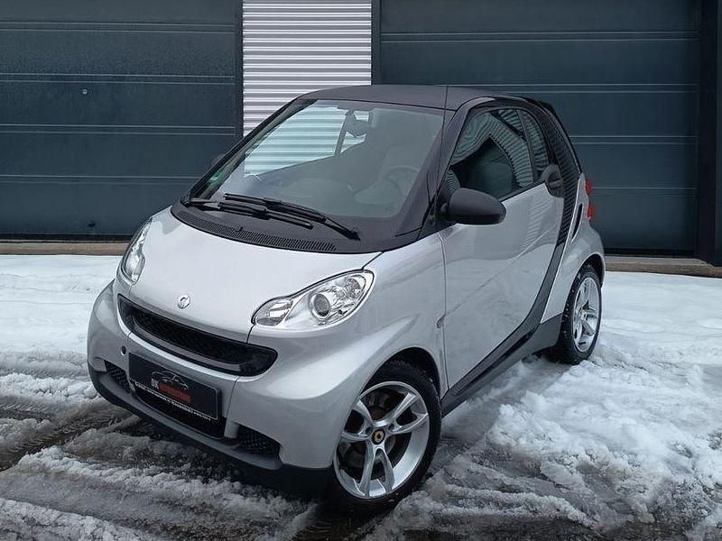 Silber Gebraucht 2012 Smart ForTwo Coupé Pure Coupé | 5.850 € - Bild 1/4