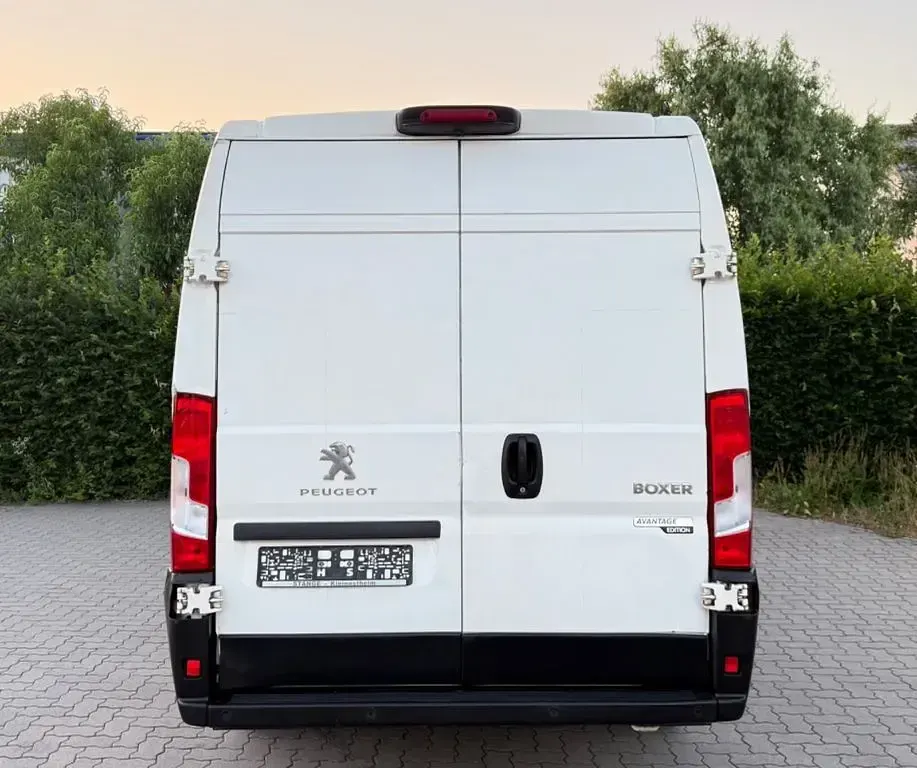 Gebraucht Peugeot Boxer Avantage 165 PS (121 kW) 2020 Weiß Van