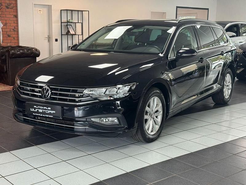 Schwarz Gebraucht 2022 VW Passat Business Kombi | 20.990 € (Fairer Preis) - Bild 1/4
