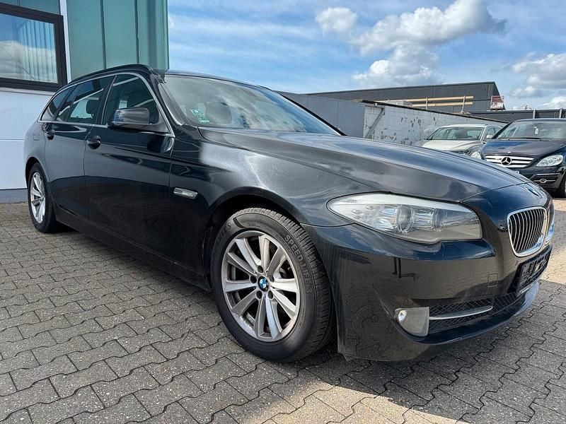 Gebraucht BMW 520 184 PS (135 kW) 2010 Schwarz Kombi
