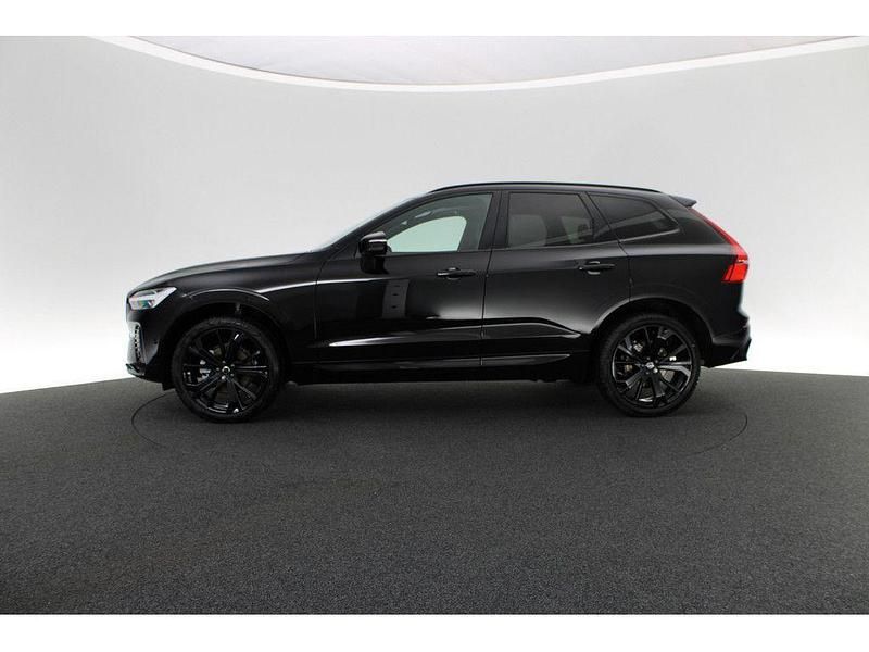Neu Volvo XC60 Plus 250 PS (183 kW) 2026 Schwarz SUV