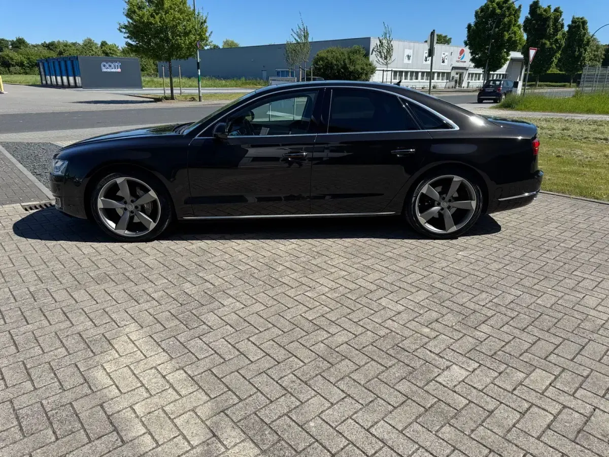 Gebraucht Audi A8 Comfort 258 PS (189 kW) 2015 Schwarz Limousine