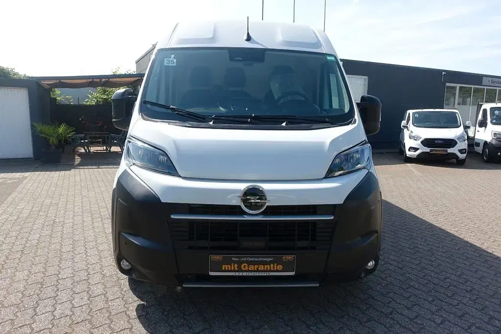 Gebraucht Opel Movano 140 PS (102 kW) 2024 Weiß Van