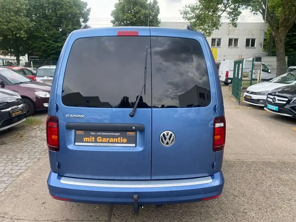 Gebraucht VW Caddy Maxi Highline 150 PS (110 kW) 2009 Acapulcoblau Van / Kleinbus