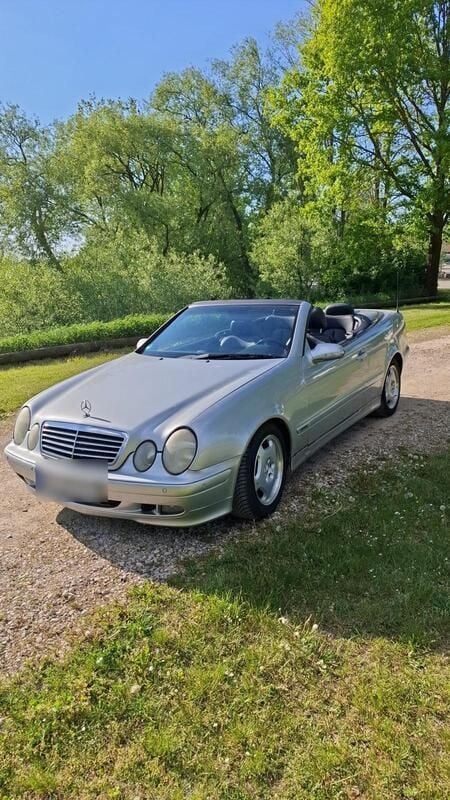 Silber Gebraucht 2001 Mercedes CLK230 Cabrio | 6.500 € - Bild 1/4