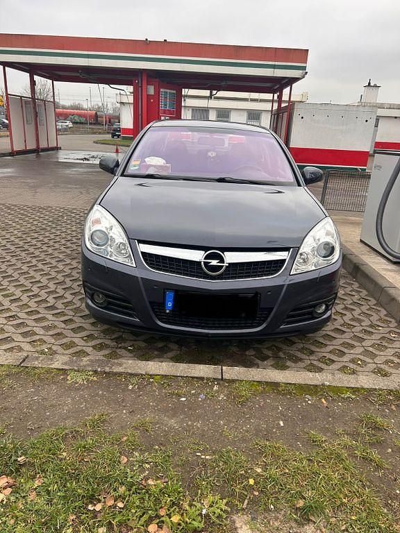 Grau Gebraucht 2006 Opel Vectra Limousine | 3.500 € (Etwas zu teuer) - Bild 1/4