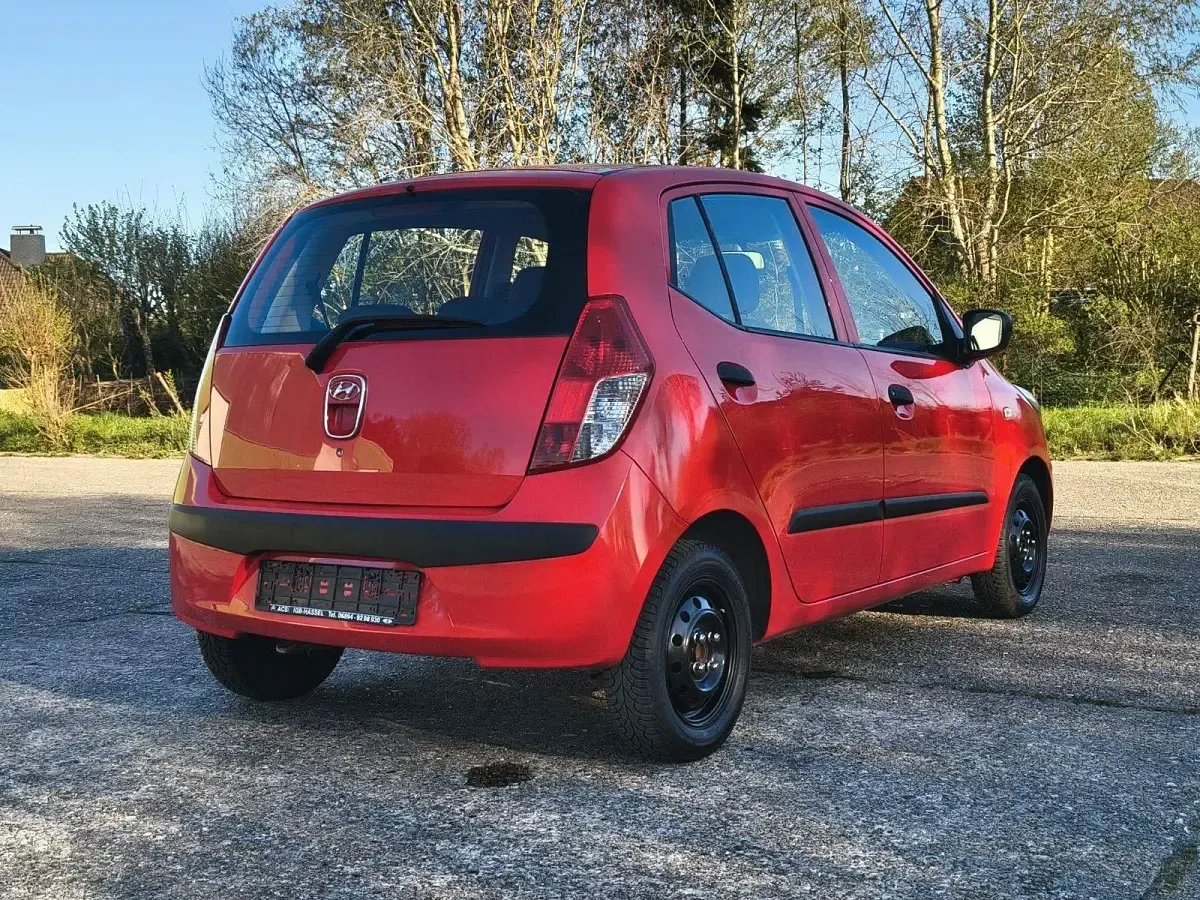 Gebraucht Hyundai i10 Edition+ 67 PS (49 kW) 2010 Rot Kleinwagen