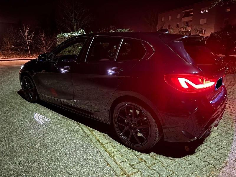 Gebraucht BMW M135 Performance 306 PS (225 kW) 2021 Schwarz Kleinwagen