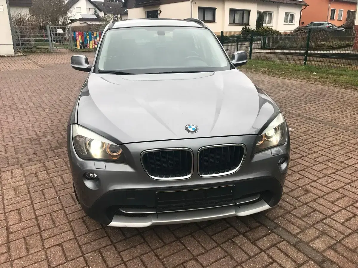 Gebraucht BMW X1 143 PS (105 kW) 2012 Grau SUV