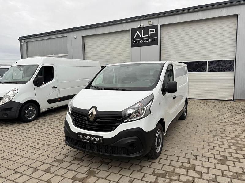 Gebraucht Renault Trafic 121 PS (88 kW) 2018 Weiß Van / Kleinbus