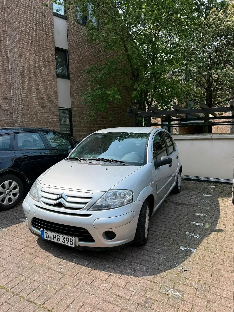 Gebraucht Citroën C3 73 PS (53 kW) 2009 Silber Kleinwagen