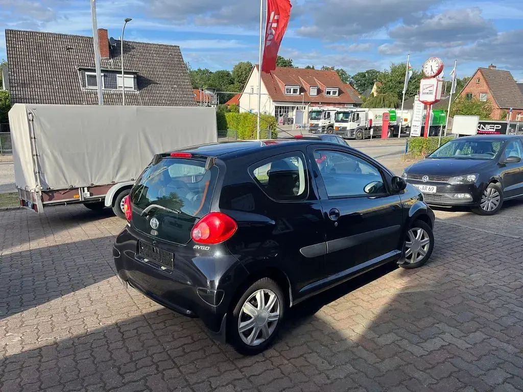 Gebraucht Toyota Aygo Cool 68 PS (50 kW) 2008 Schwarz Kleinwagen