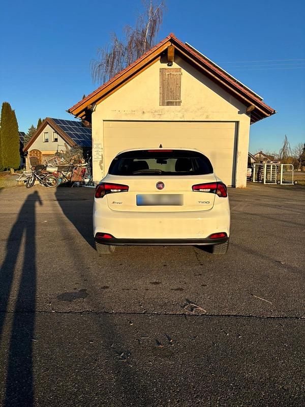 Gebraucht Fiat Tipo Street 95 PS (69 kW) 2019 Weiß Kombi