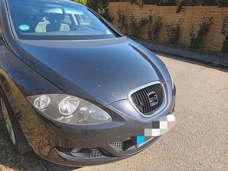 Usata Seat Leon 102 CV (75 kW) 2007 Nero Utilitaria