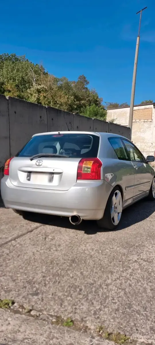 Gebraucht Toyota Corolla 110 PS (80 kW) 2003 Silber Kleinwagen
