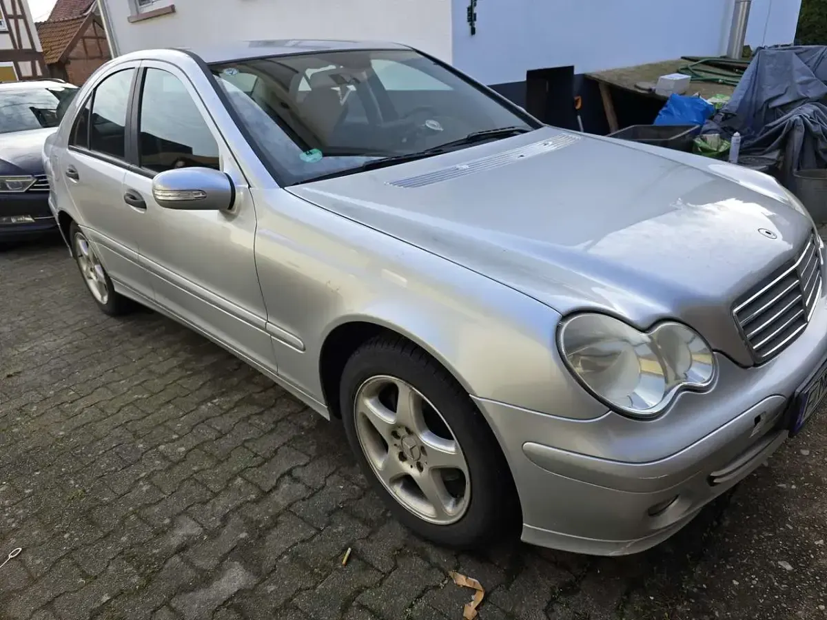 Gebraucht Mercedes C180 Classic 143 PS (105 kW) 2006 Limousine