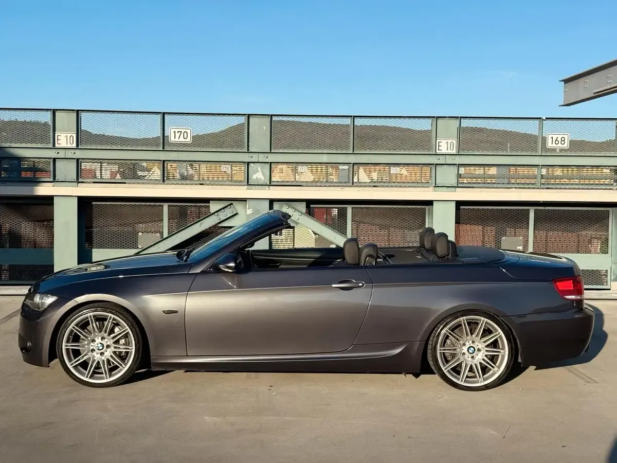 Gebraucht BMW 335 Cabriolet M Sport 306 PS (225 kW) 2007 Grau Cabrio