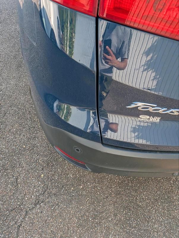 Gebraucht Ford Focus 100 PS (73 kW) 2012 Blau Kombi