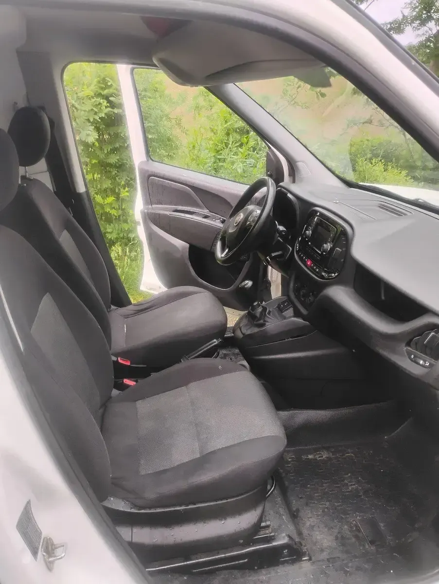 Gebraucht Fiat Doblò 90 PS (66 kW) 2015 Weiß Van / Kleinbus