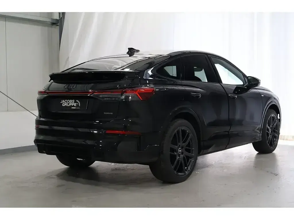 Neu Audi Q4 Sportback e-tron Performance 183 kW (250 PS) 2026 Schwarz SUV