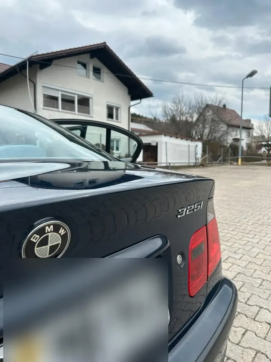 Gebraucht BMW 323 170 PS (125 kW) 1998 Blau Limousine