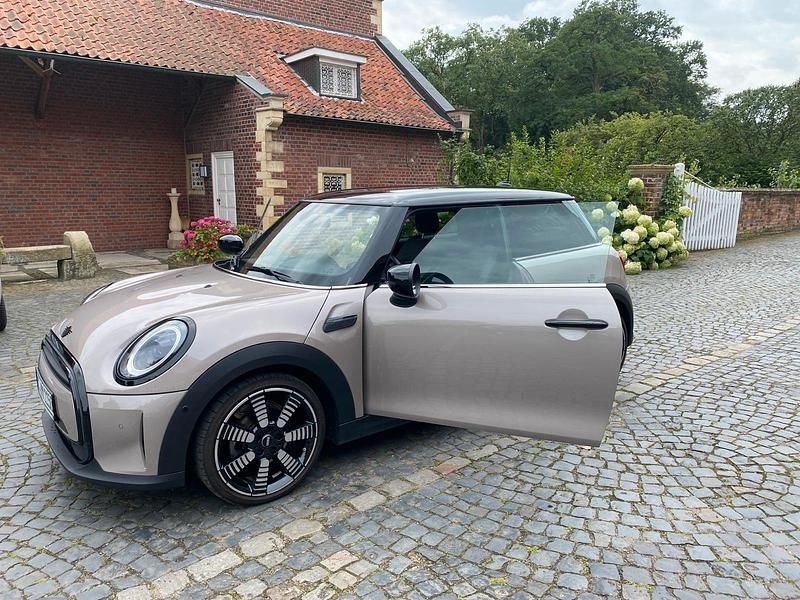 Gebraucht Mini Cooper 134 PS (98 kW) 2021 Andere farben Kleinwagen