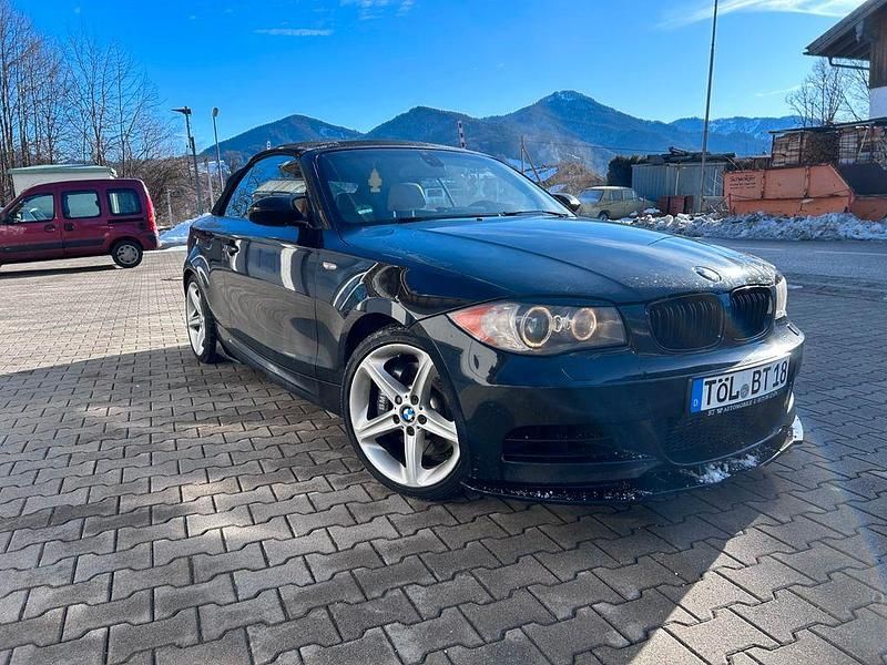 Schwarz Gebraucht 2008 BMW 135 Cabriolet Sport Line Cabrio | 12.500 € (Fairer Preis) - Bild 1/4