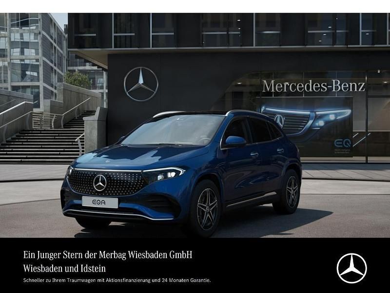 Spektral blau Gebraucht 2024 Mercedes EQA300 AMG Line Premium SUV | 39.890 € (Fairer Preis) - Bild 1/4