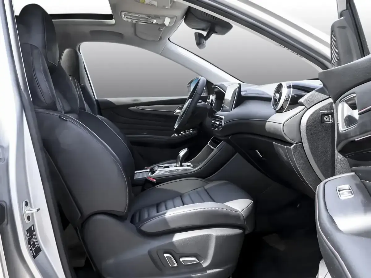 Gebraucht MG HS Comfort 162 PS (119 kW) 2023 Grau SUV