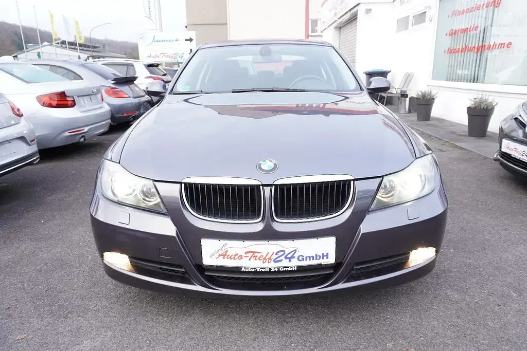 Gebraucht BMW 320 Advantage 150 PS (110 kW) 2006 Grau Limousine