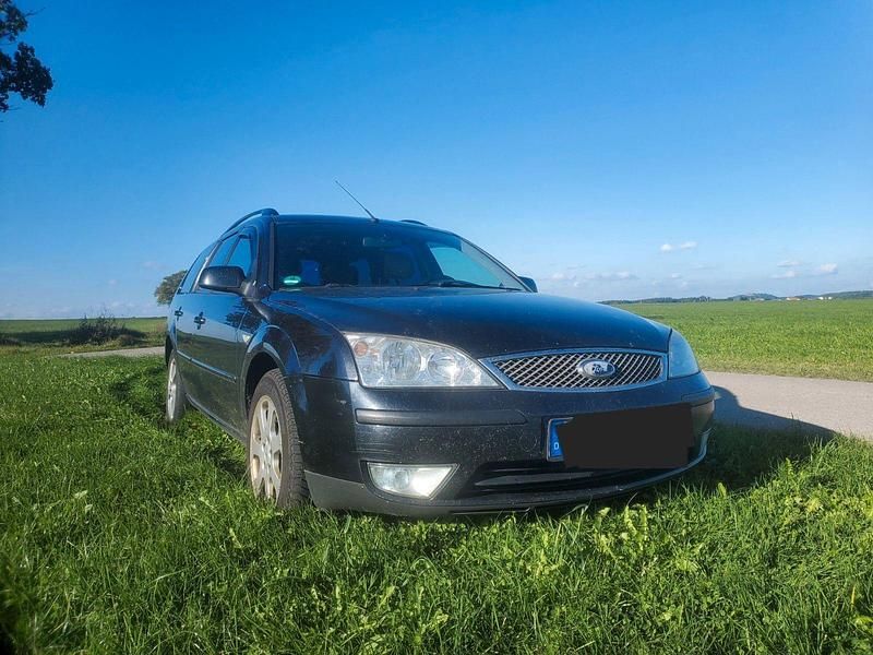 Schwarz Gebraucht 2004 Ford Mondeo Trend Kombi | 1.400 € (Etwas zu teuer) - Bild 1/4