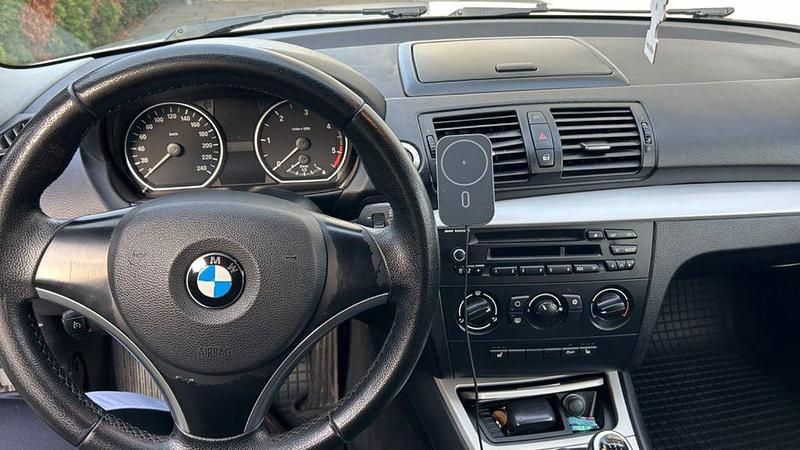 Gebraucht BMW 118 143 PS (105 kW) 2010 Silber Kleinwagen