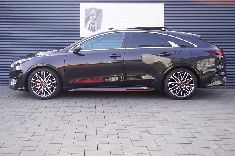 Gebraucht Kia ProCeed GT 204 PS (150 kW) 2024 Schwarz (zilinaschwarz metallic) Kombi