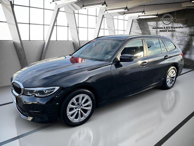 Gebraucht BMW 320 Advantage 190 PS (139 kW) 2020 Black sapphire metallic (metallic) Kombi