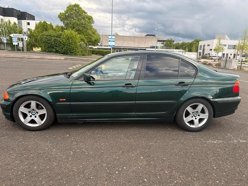 Occasion BMW 320 136 ch (100 kW) 2000 Vert Berline