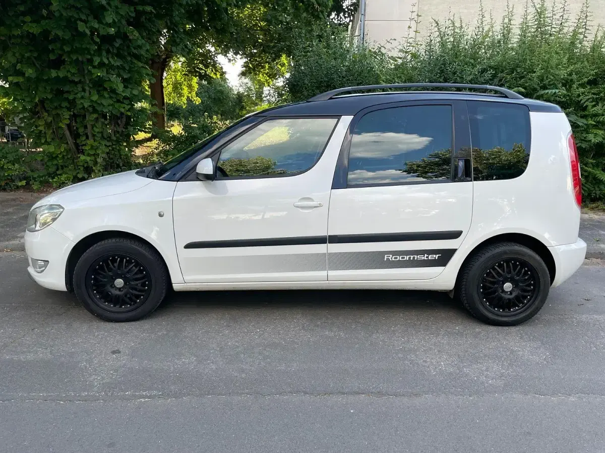 Gebraucht Skoda Roomster 86 PS (63 kW) 2012 Silber Van / Kleinbus