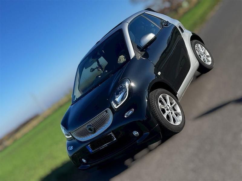 Schwarz Gebraucht 2019 Smart ForTwo Cabrio Passion Cabrio | 12.998 € (Guter Preis) - Bild 1/4