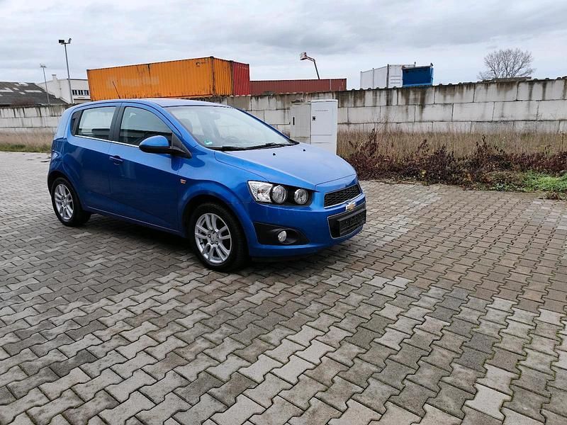 Gebraucht Chevrolet Aveo 116 PS (85 kW) 2012 Blau Kleinwagen