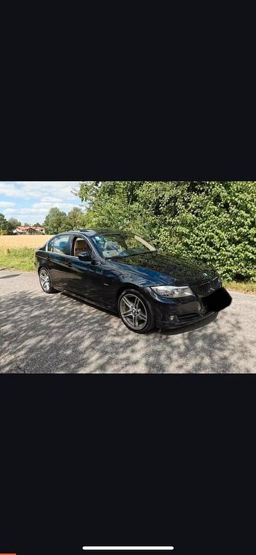 Gebraucht BMW 325 218 PS (160 kW) 2008 Schwarz Limousine
