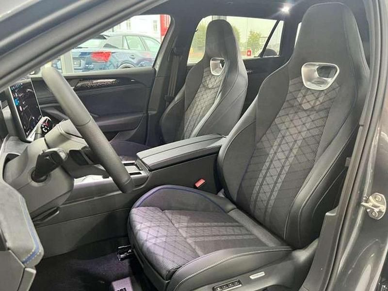 Neu VW Passat R-line 193 PS (141 kW) 2025 Diabasgrau Kombi