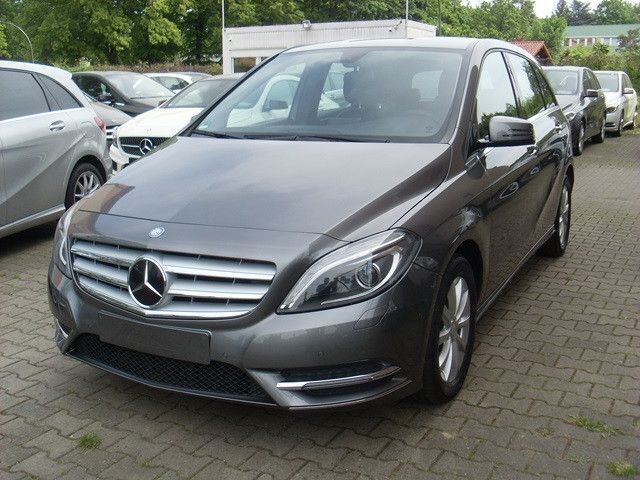 Gebraucht Mercedes B220 170 PS (125 kW) 2013 Grau Van / Kleinbus