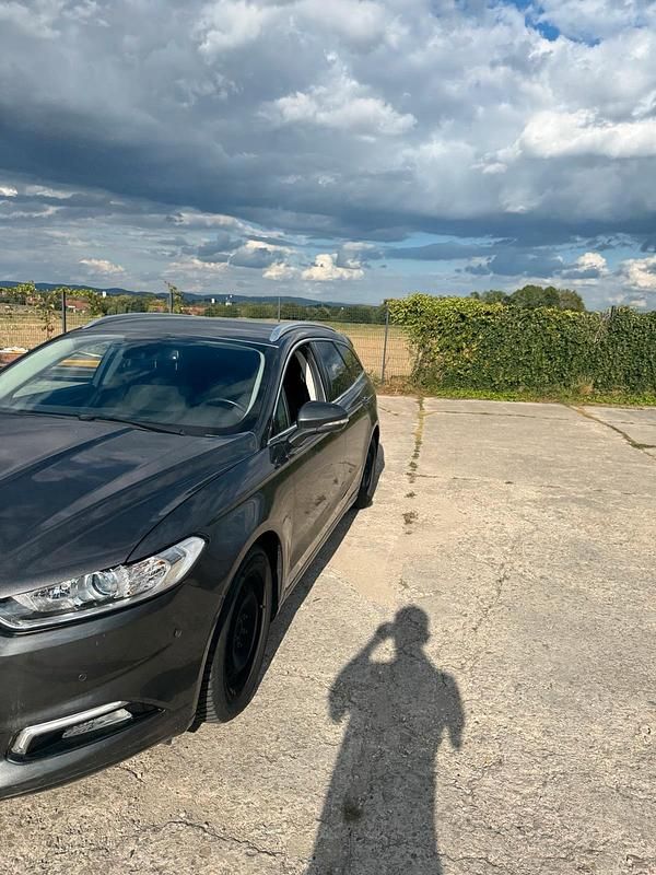 Gebraucht Ford Mondeo 160 PS (117 kW) 2017 Grau Kombi