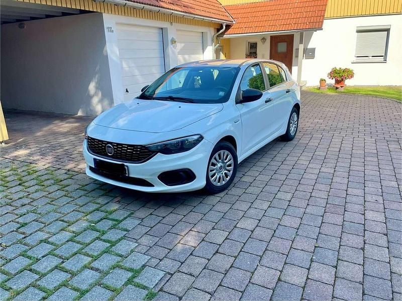 Weiß Gebraucht 2019 Fiat Tipo Pop Kombi | 9.500 € (Fairer Preis) - Bild 1/4
